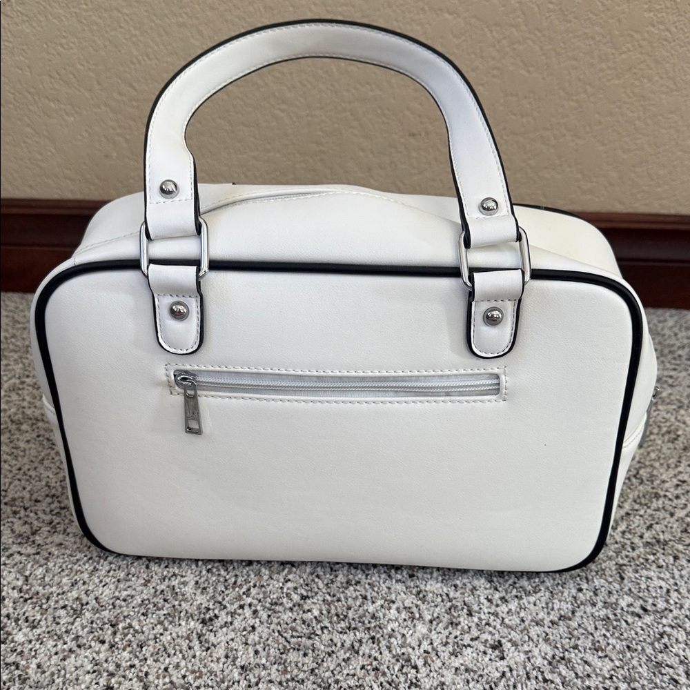 Sourpuss White and Red Retro Vinyl Bowling Bag - Picture 2 of 9